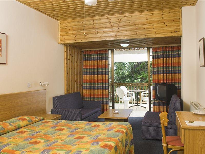 Pendeli Hotel Platres Exterior photo