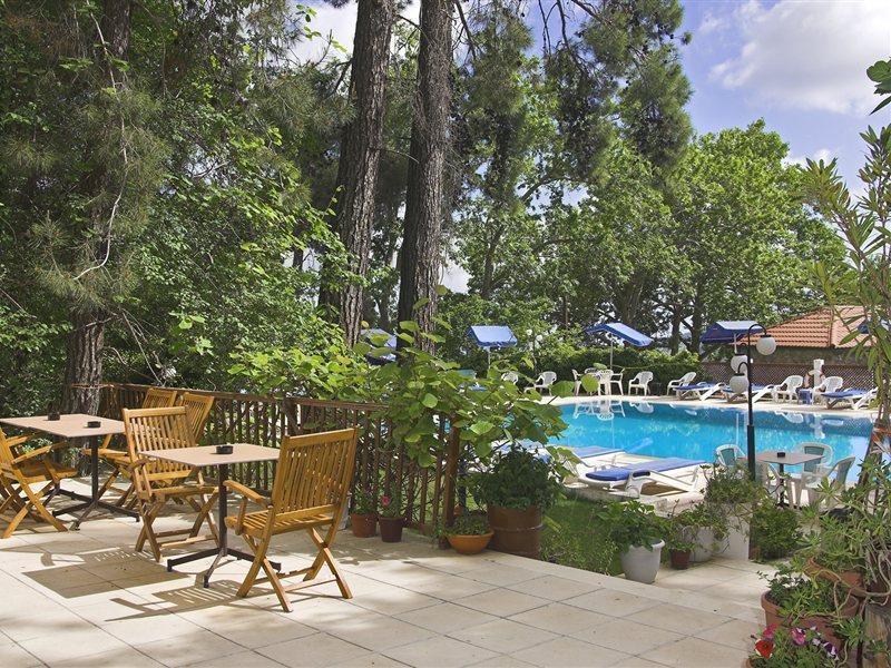 Pendeli Hotel Platres Exterior photo